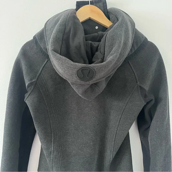 Lululemon Scuba Hoodie Detachable Hood Sz 4 - Picture 15 of 15